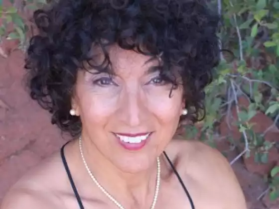 Vishali Shahin,
Health & Wellness, Spirituality
Expert at Pacchetto Meditazione per la vita quotidiana