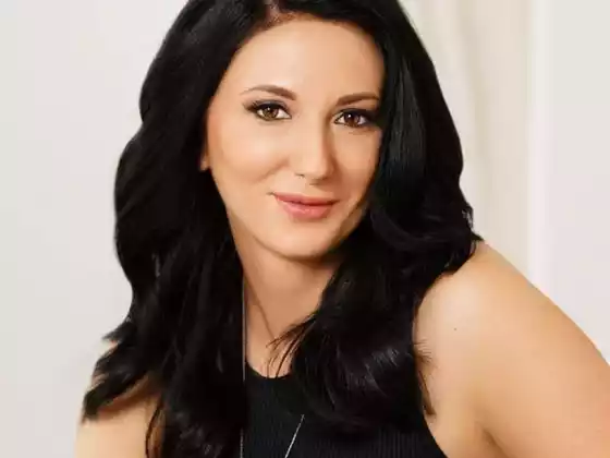 Anika Ray,
Духовність
Expert at Симпозіум Empower 2025