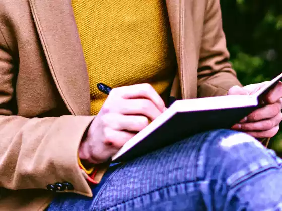 Verändern Sie Ihre Geschichte: Wie Sie mit der Kraft des Journalings aus der Fassung kommen.